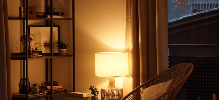 Na dúvida entre luz amarela ou luz branca para a iluminação da sua casa? Confira nossas dicas e saiba qual a lâmpada mais indicada!